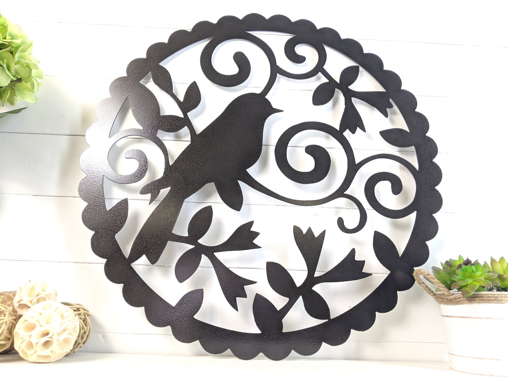 Scalloped BIRD IN WREATH