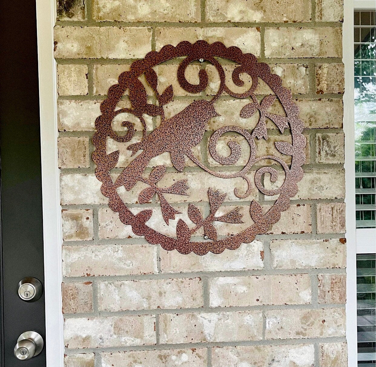 Scalloped BIRD IN WREATH