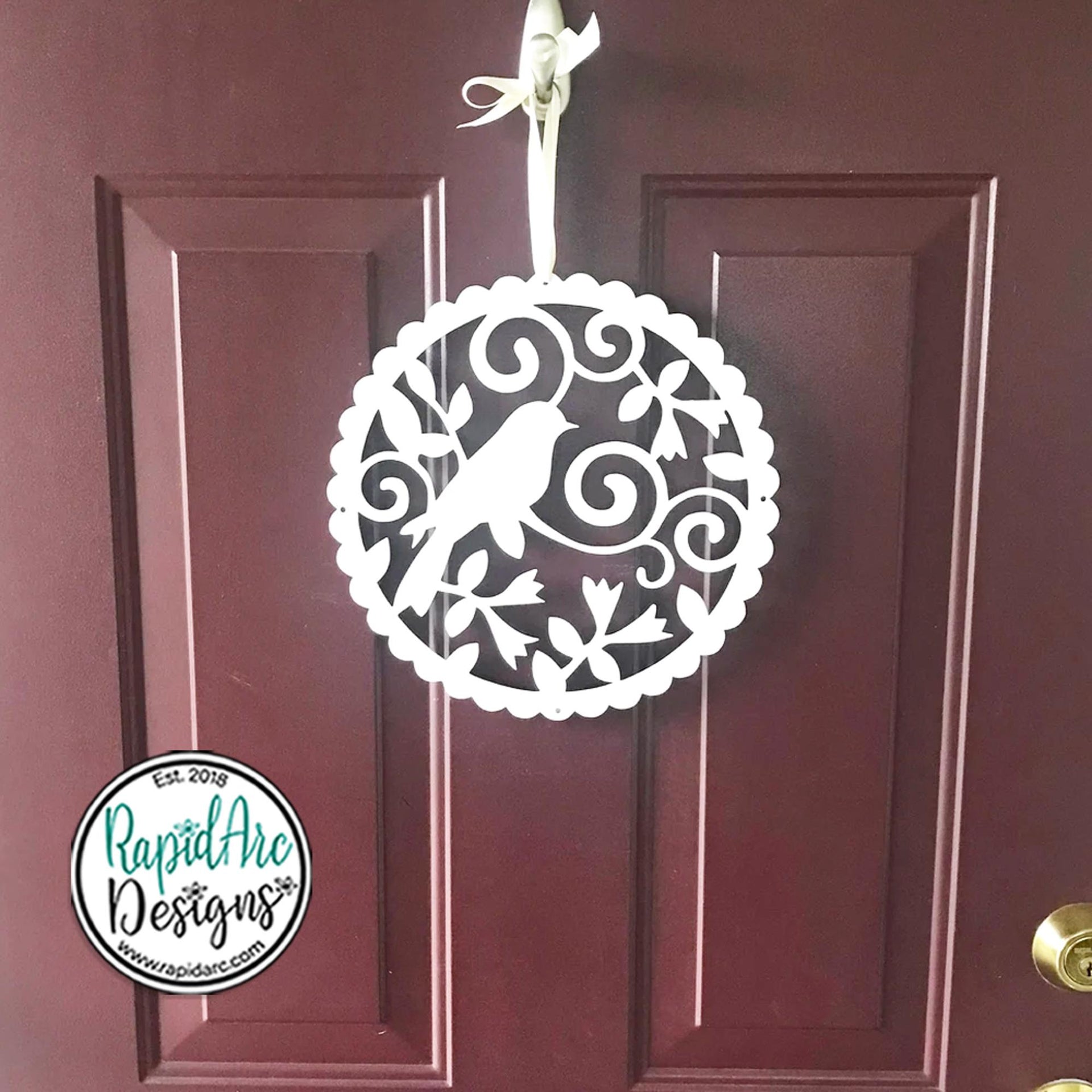 Scalloped BIRD IN WREATH