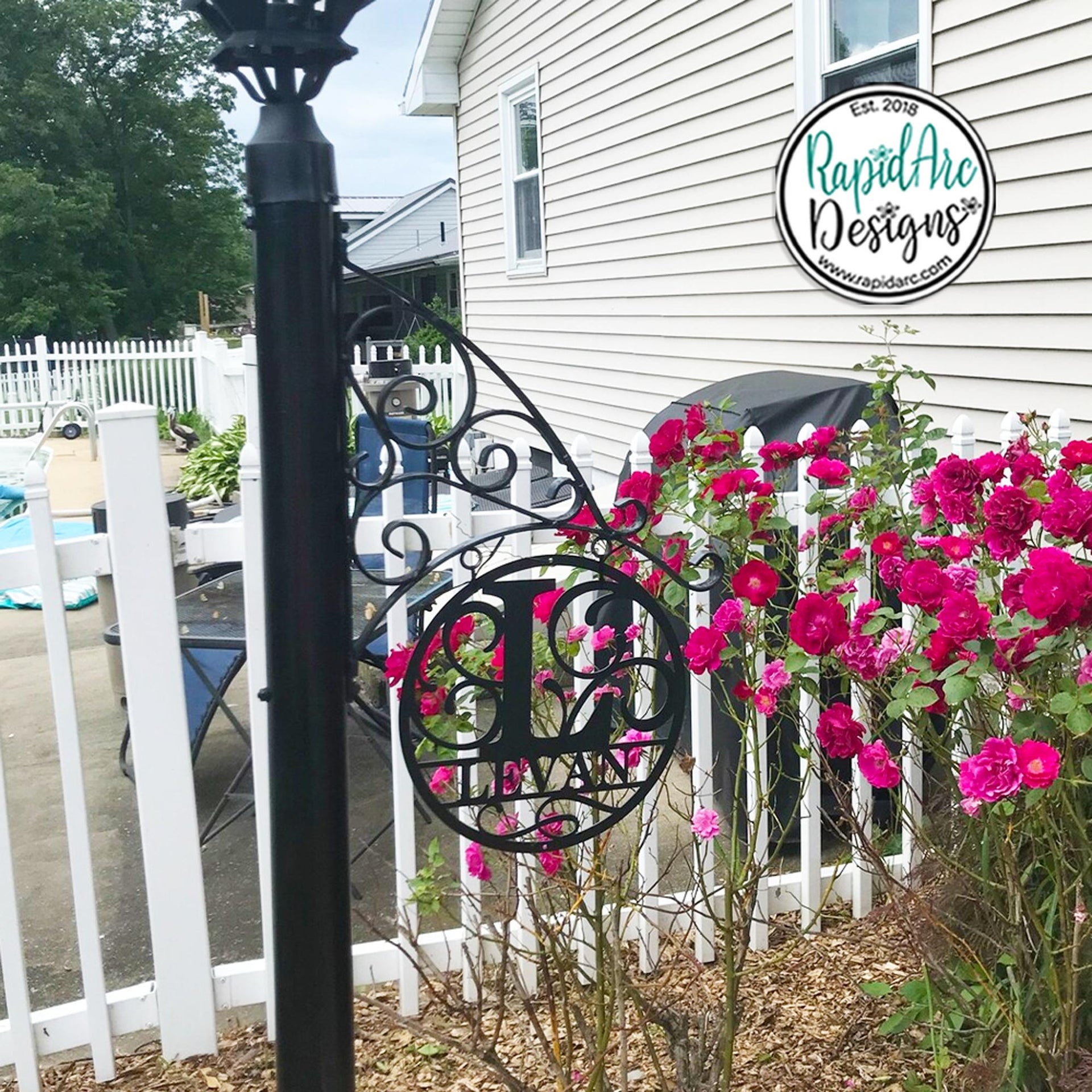 Personalized Metal Monogram Name Sign - Custom Family Name Sign - Photo Gallery Wall Decor - Front Door Hanger - Round Monogram Name Sign